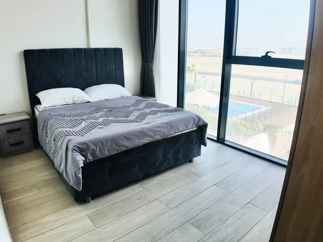 Appartement 1 chambre à louer à Azizi Riviera 12
