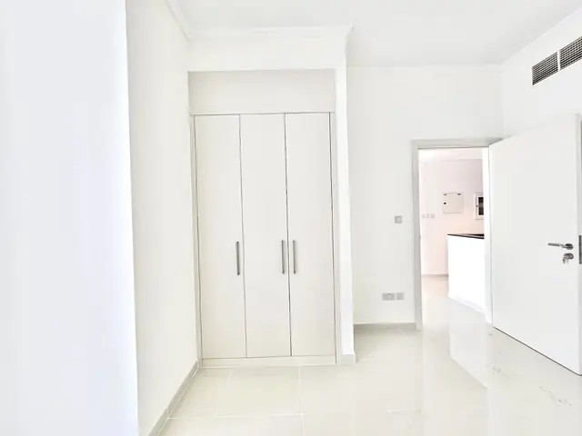 Superb Golf View Studio, Damac Hills