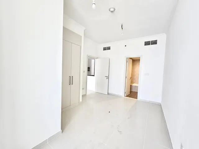 Superb Golf View Studio, Damac Hills